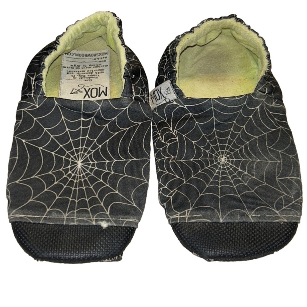Mox shoes